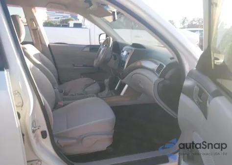 2013 Subaru Forester 2.5X z USA, uszkodzony, nr VIN JF2SHABC9DG406582